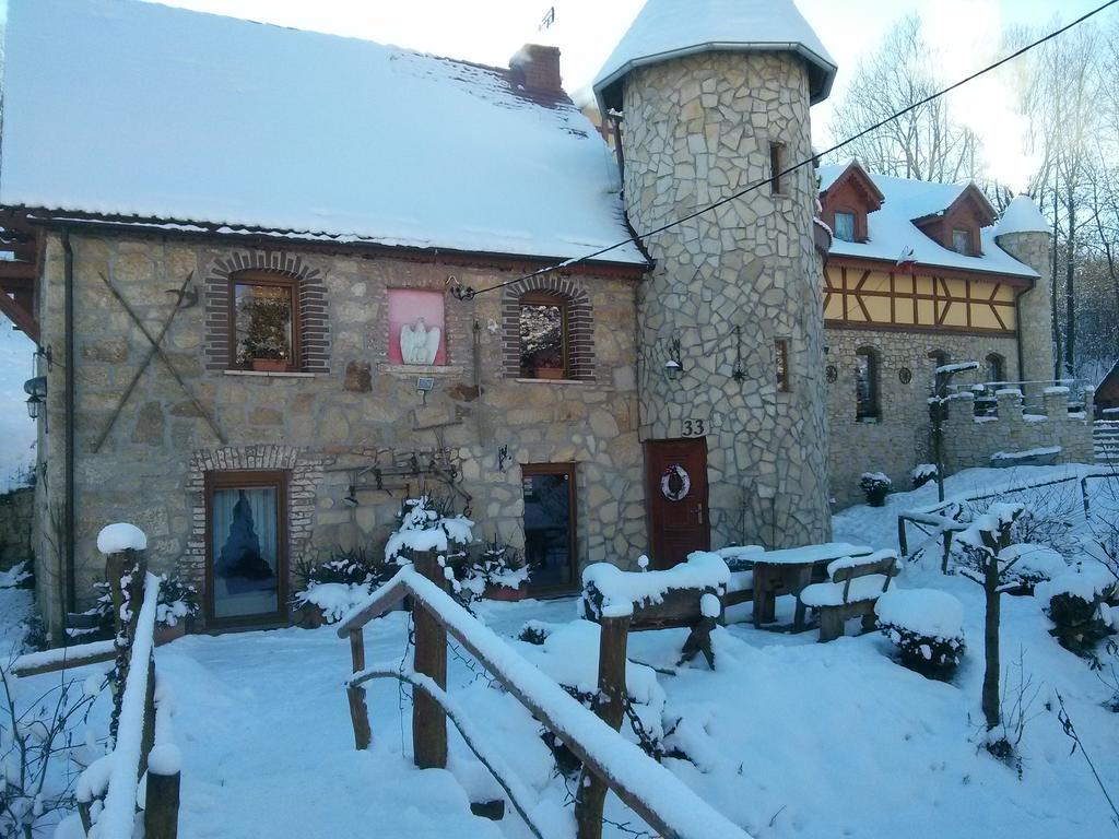 Bed and Breakfast Zbojna Debra à Golejów Extérieur photo